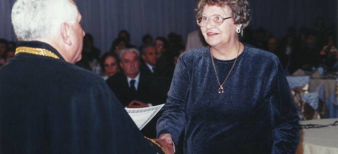 Amália Max 